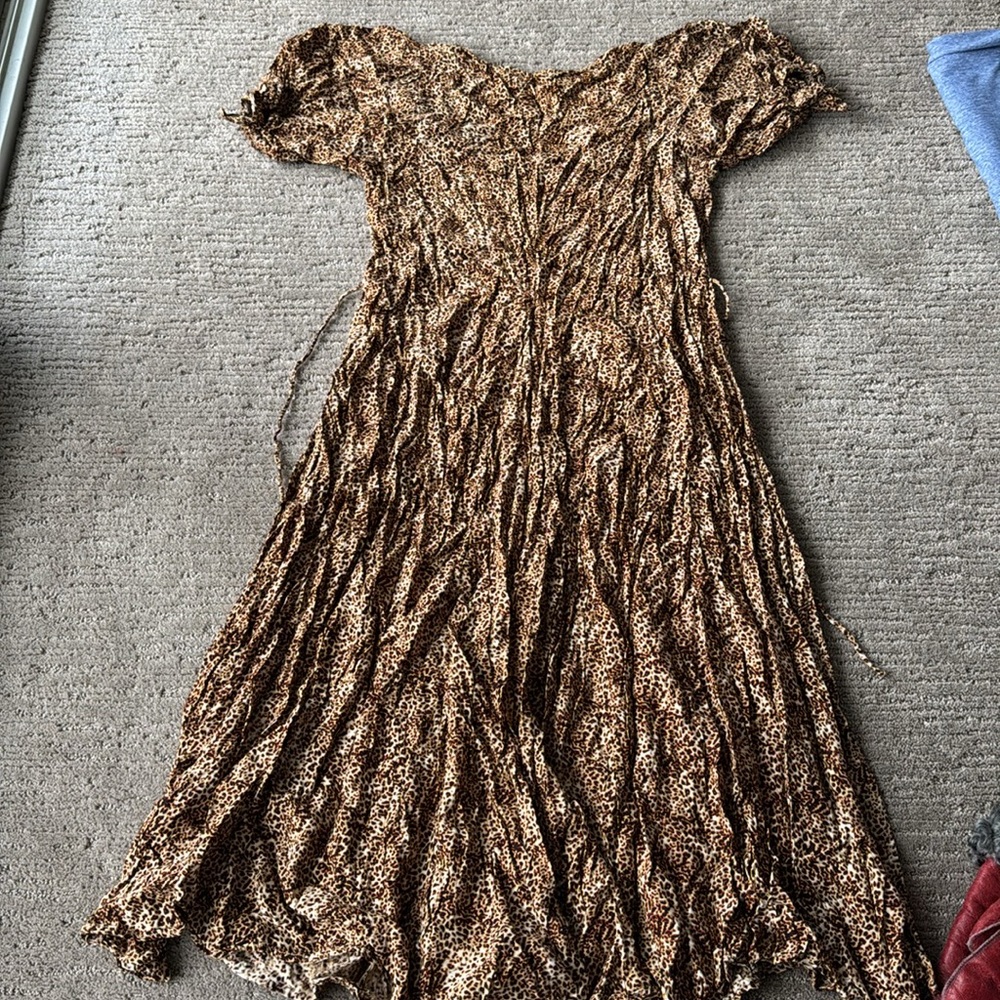 Faithfull the Brand Maggie Midi Dress Charlie Leopard - Picture 6 of 7